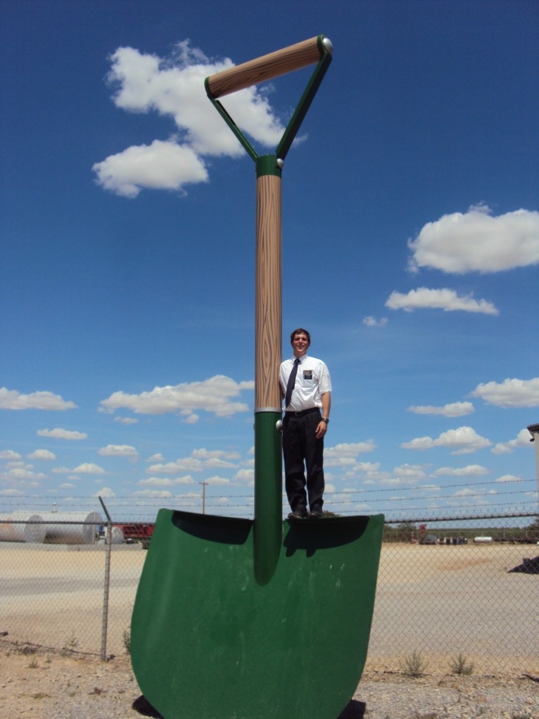 20110801 Elliot on giant shovel (2)
